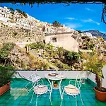 Casa Guadagno Hotel 2*