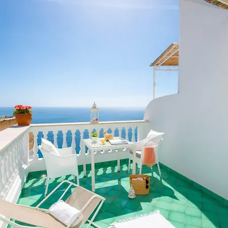Casa Guadagno فندق 2*